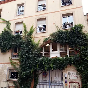 La Petite De Saint-sernin Hostel